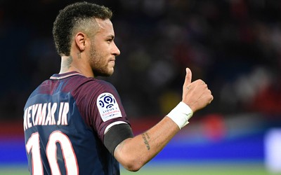 浩瀚电竞独家-克瓦拉茨赫利亚长途奔袭米进球